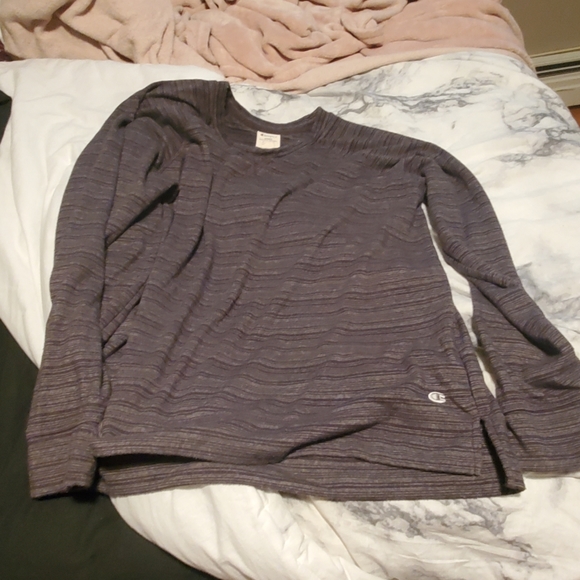 Champion shirt - Picture 1 of 1